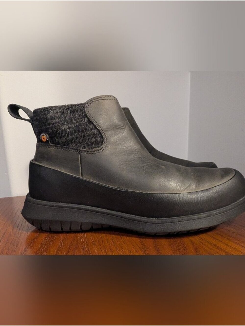 Bogs Slip-On Leather Boots Gray & Black Waterproof Insulated Winter Boots W Sz 6